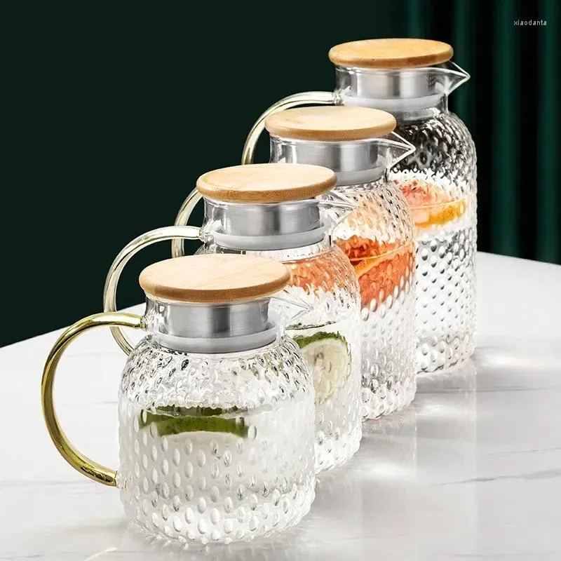 Бутылки с водой Стеклянный кувшин с крышкой фильтра и выливкой теплостойким тепловым карафе для холодных напитков.