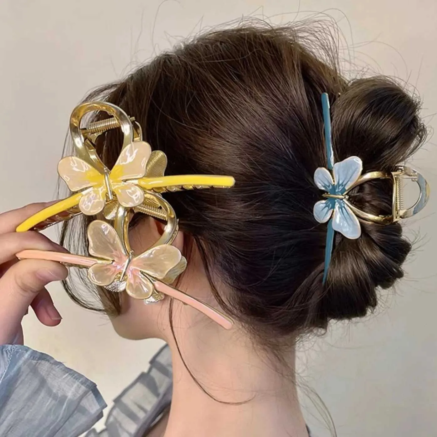 Zaciski Kobieta metalowe motyle włosy pazury kucyk Hair Akcesoria Ald Hair Clips Korean Barrettes Hair Grips Dziewczęta Ozdoby Y240425