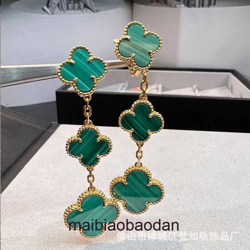 Designer Luxury Bijoux Oreille Fanjia Version haute trois boucles d'oreilles de fleur MALACHITE COLOR IRRÉGULAIRE 925 Silver plaqué 18k Gold Paimed