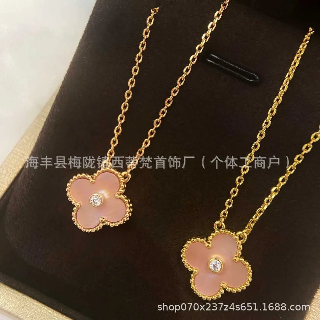2024 Classic Four Leaf Clover Necklaces Pendants Fanjia Single Flower Set Diamond Necklace for Women Natural Pink Fritillaria Thick Plated 18k Collar Chain