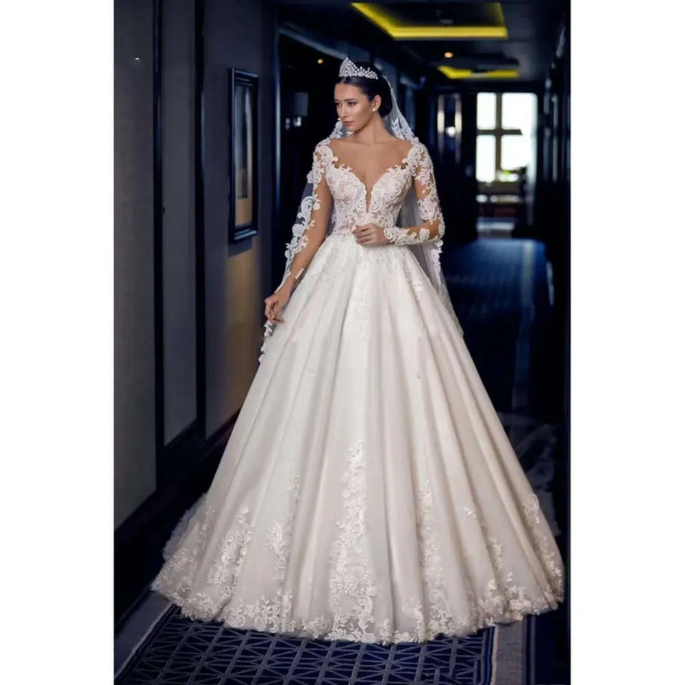 A Ligne Sleeves Ligne Mariage Long Robes longues Appliques en dentelle Satin Robes nuptiales formelles