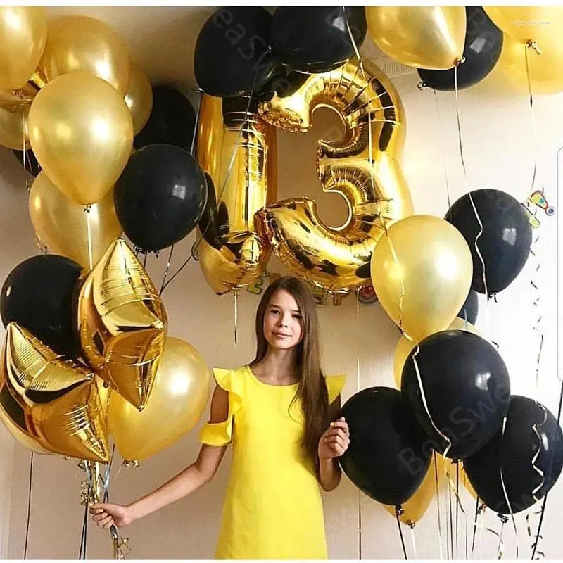 Décoration de fête 24pcs / lot grande taille 32 "40" Gold 13th Numéro de feuille Balloons Star avec des balles de latex fille garçon anniversaire enfants hélium