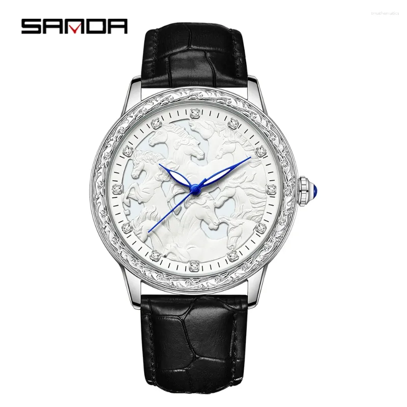 Armbandsur sanda 7012 Klassiskt modeföretag Quartz armbandsur för män som betyder lyckosamhet mönster runda dial design mäns klocka