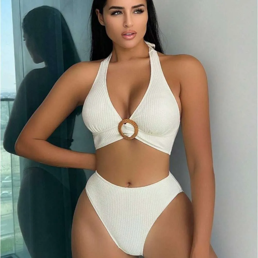 Nouveau maillot de bain haut de gamme de bikini sexy à col en v à col en V blanc