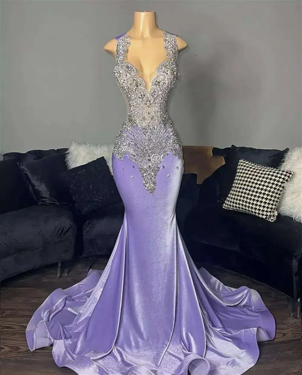 Light Purple Veet Mermiad Prom för svarta flickor med pärlor med spaghetti -examen klänningar födelsedagsfest klänningar
