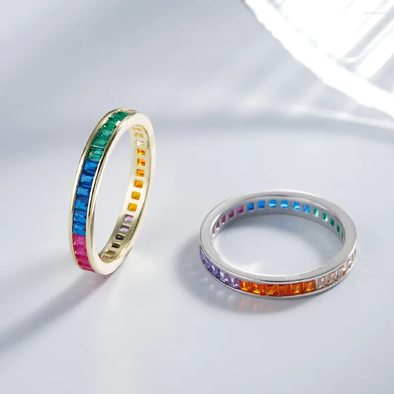 Pierścienie klastra 925 Silver Rainbow Women 3 mm Kolorowy diamentowy pierścionek Kobieta Lśniąca 5A Cyrkon Zaawansowany projekt luksusowy biżuteria Bankiet prezent