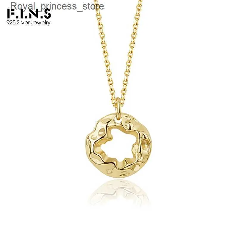 Pendant Necklaces F. I.N.S Pure 925 Sterling Silver Hollow Wrench Necklace Womens Geometric Round Pendant Clavik Chain Exquisite Jewelry Accessories Q240426