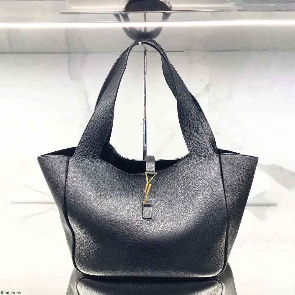 Kadın Bea Tote Tasarımcı Omuz Çantası Crossbody Le 5 A 7 Debriyaj Kova Çantası Le 37 Erkek Deri Çanta Cleo Hobo Luxurys Çanta Dizüstü Dükkanı Moda Çantalar Koltukaltım Dhgate Çanta