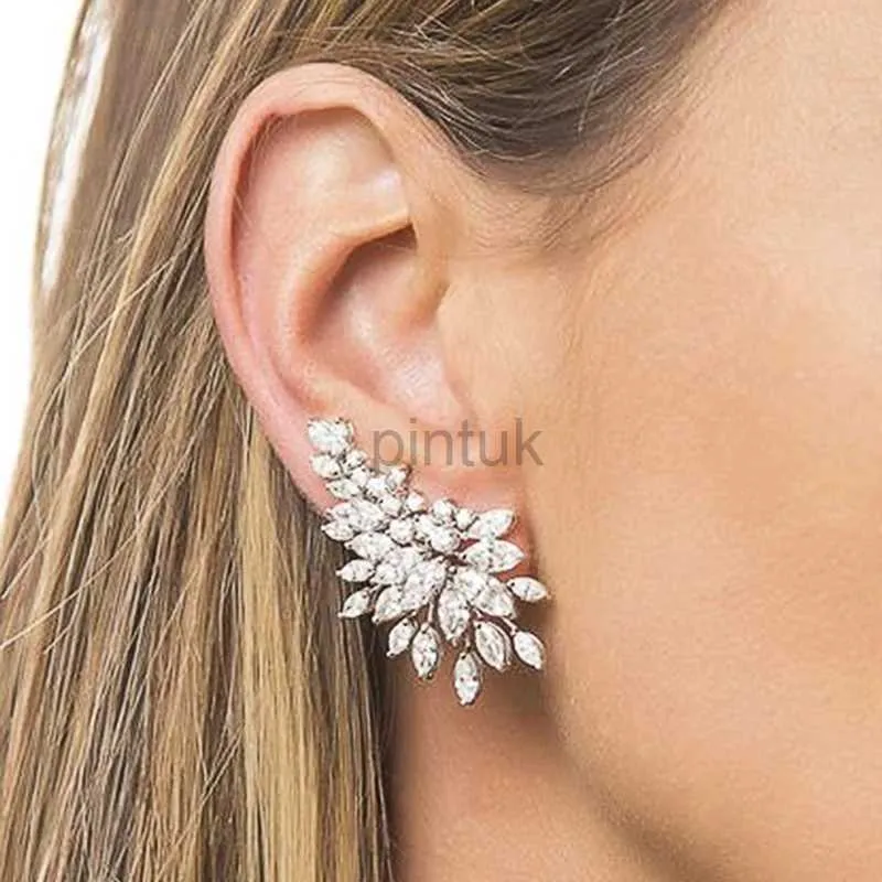 Stud Huitan Gorgeous Womens Stud Earrings Full with Dazzling CZ Stone Sparkling Ear Piercing Earrings Party Jewelry Drop Shipping d240426