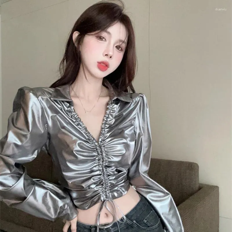 Kvinnors T -skjortor Spring Fall Korean Style Fashion Women V Neck Pu Leather Silver Black Shirt Woman Clothing Shirring Full Sleeve Top