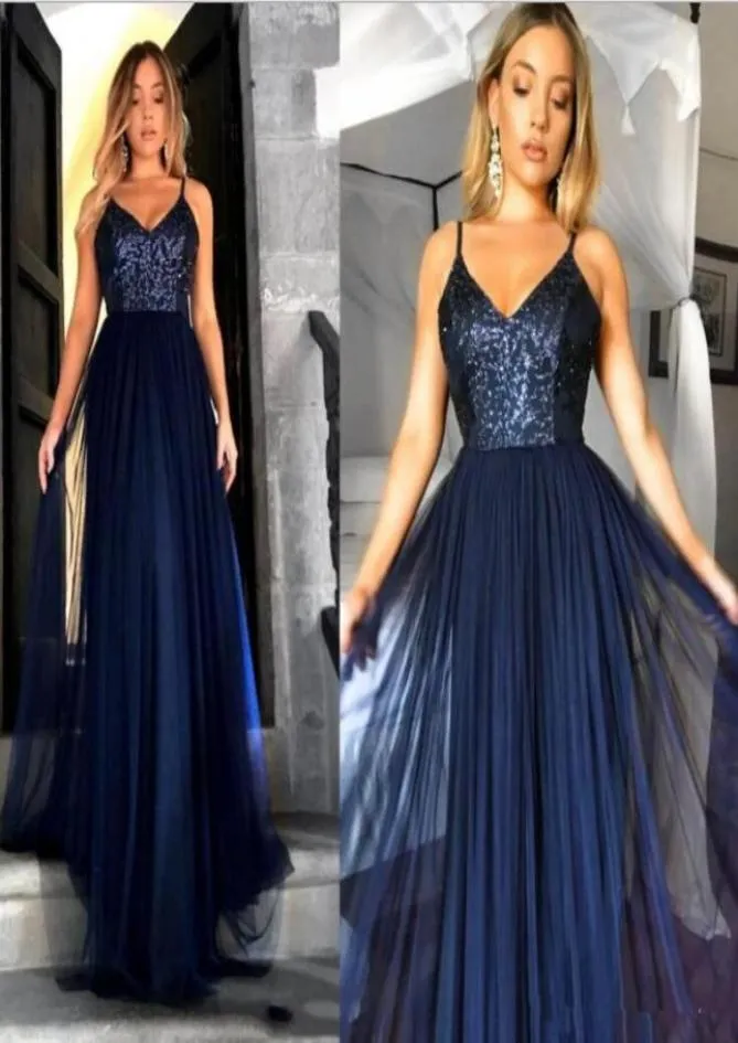 2021 Navy Blue Ensived Evening Dresses Comple Long with Spaghetti Straps Tulle Ruched Floor Length Backless Prom Pageant GO1858047