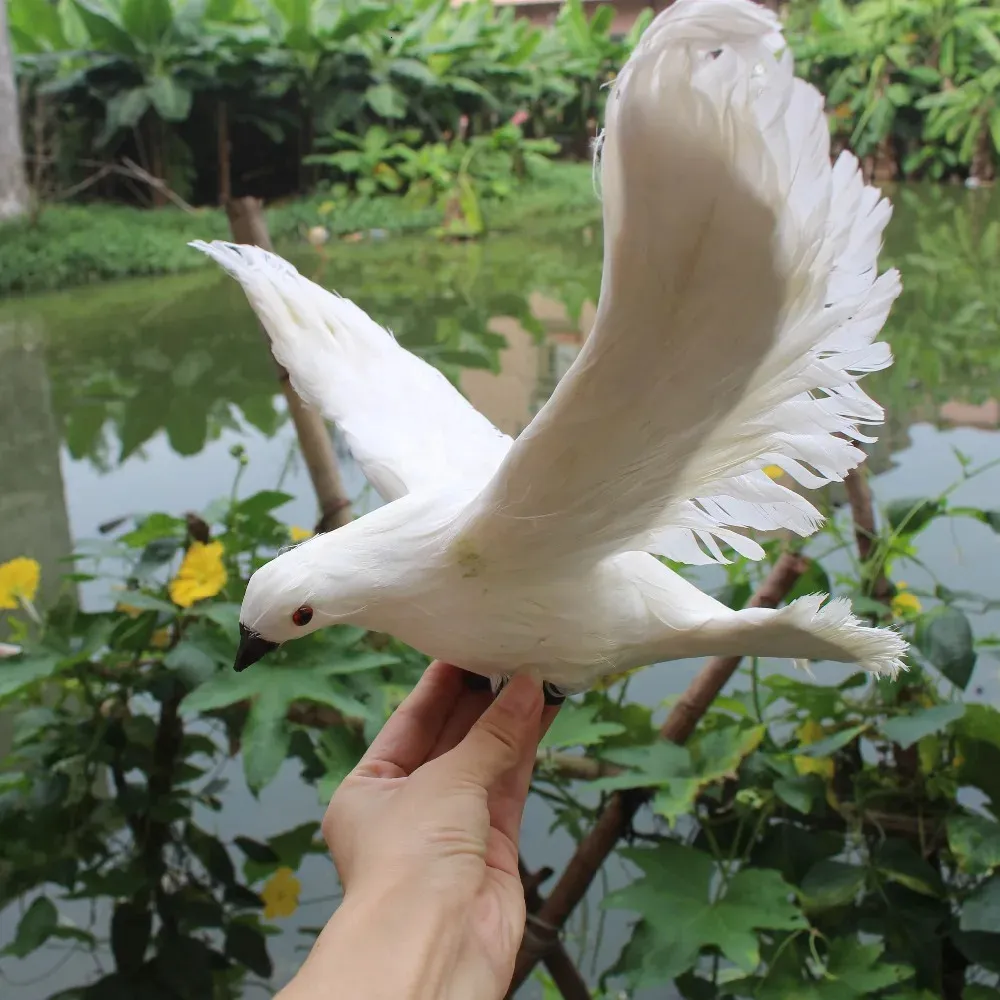 2 Stil Big Simulation Model Feather Bird White Statuette Yard Garden Outdoor Accessories for Modern Home Decoration 240424