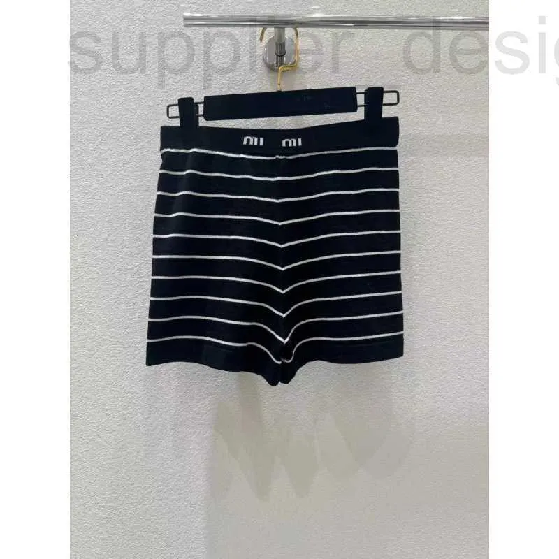 Women's Shorts designer 24 early spring, new knitted shorts from Mu, striped contrasting letter pattern, showing slimness, hips, fashionable high street women A08S