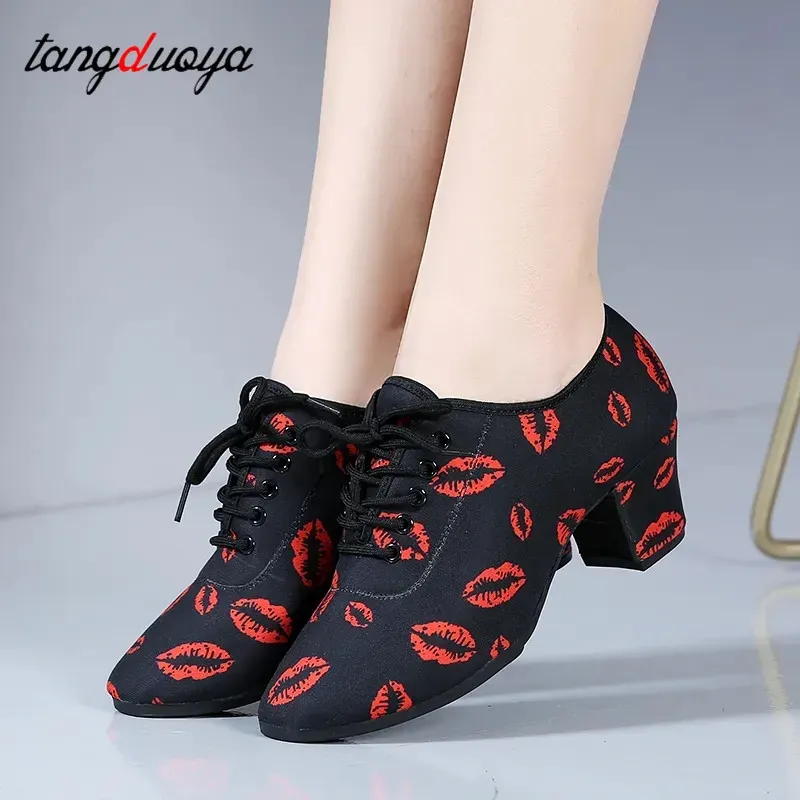 Boots Red Lips Jazz Dance Shoes Femme Talon 3 / 5cm Girls Ballroom Modern Tango Performance Pratiques de danse Chaussures en gros