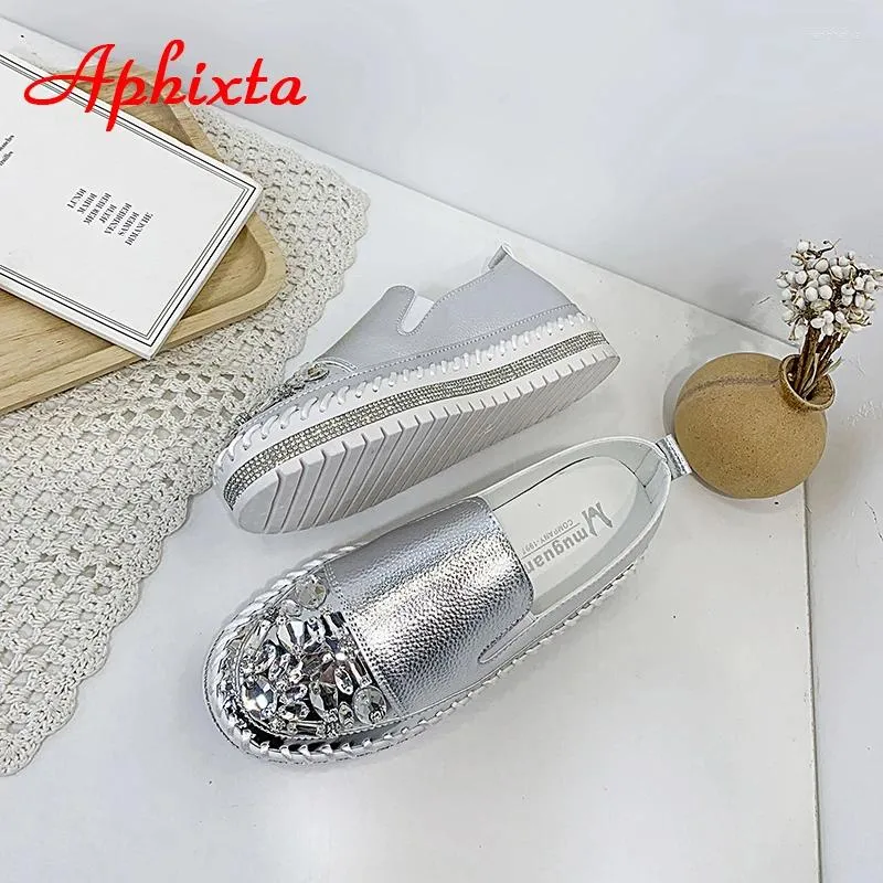 Casual Shoes Crystals Round Toe Leather Flats Women Silver Bling Loafers Par Platform Woman Flat med studenter Storlek 43