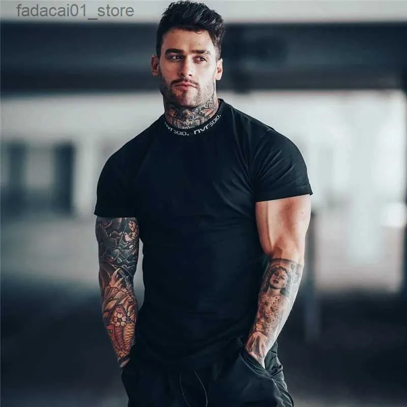 Camisetas para hombres Gimnasios Camiseta Hombres Manga corta Algodón Casco Camiseta Slim Fitness Fitness Bodybuilding Tee Tops Summer Clothingq240426