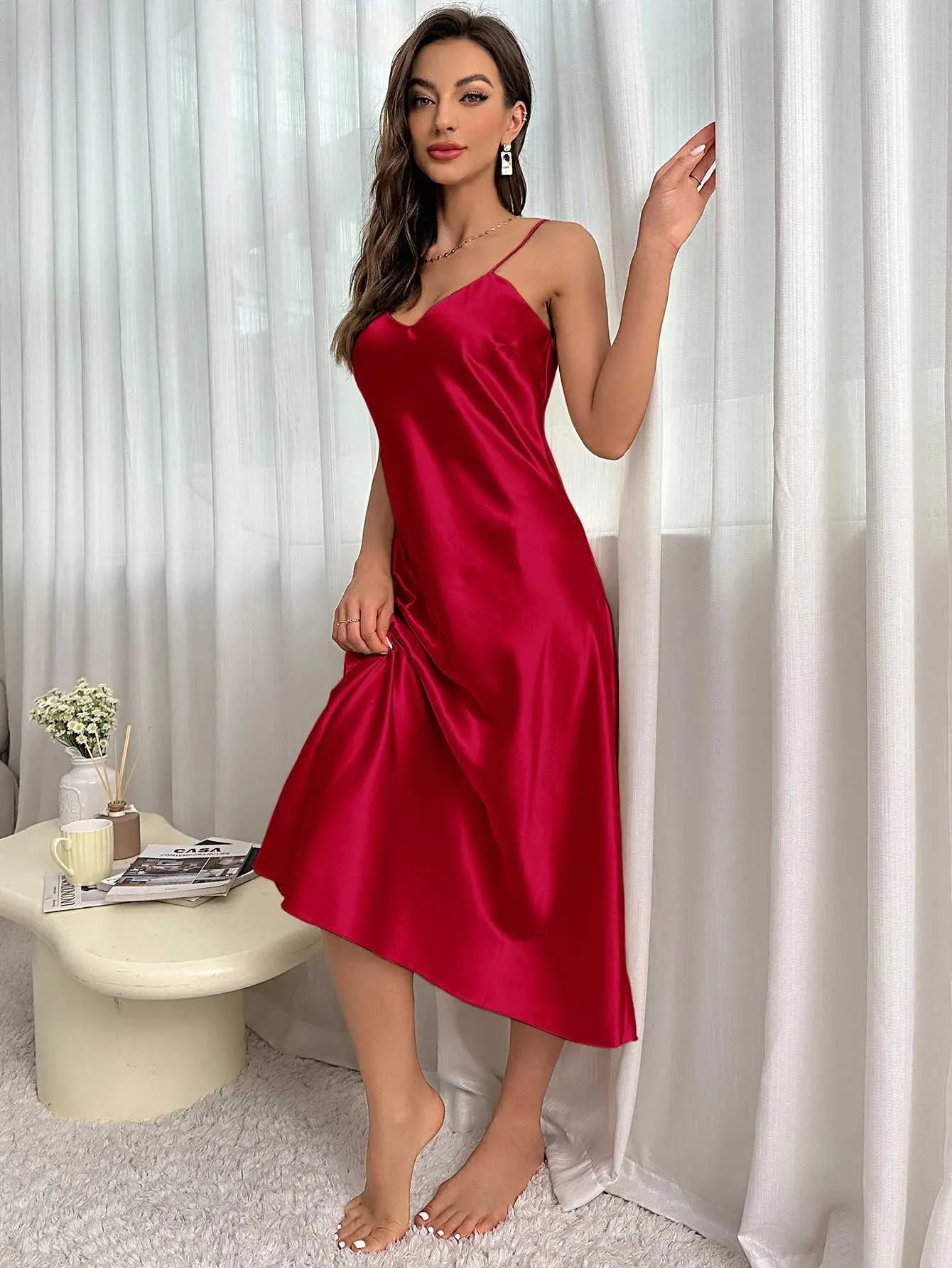 Kvinnors sömnkläder solid satin nattdress sexig v hals spaghetti rem slip klänning kvinnor slpwear klänningar y240426