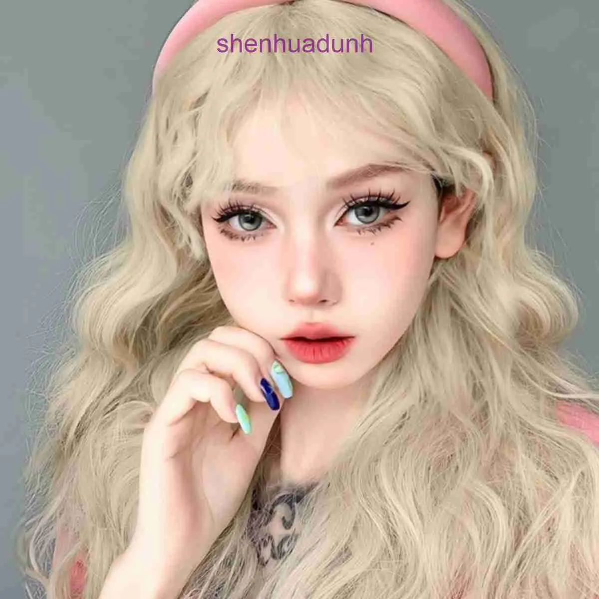 Wig Golden Femmes longs Sweet Lolita laine Curly Natural Simulation Full Human Head Cover