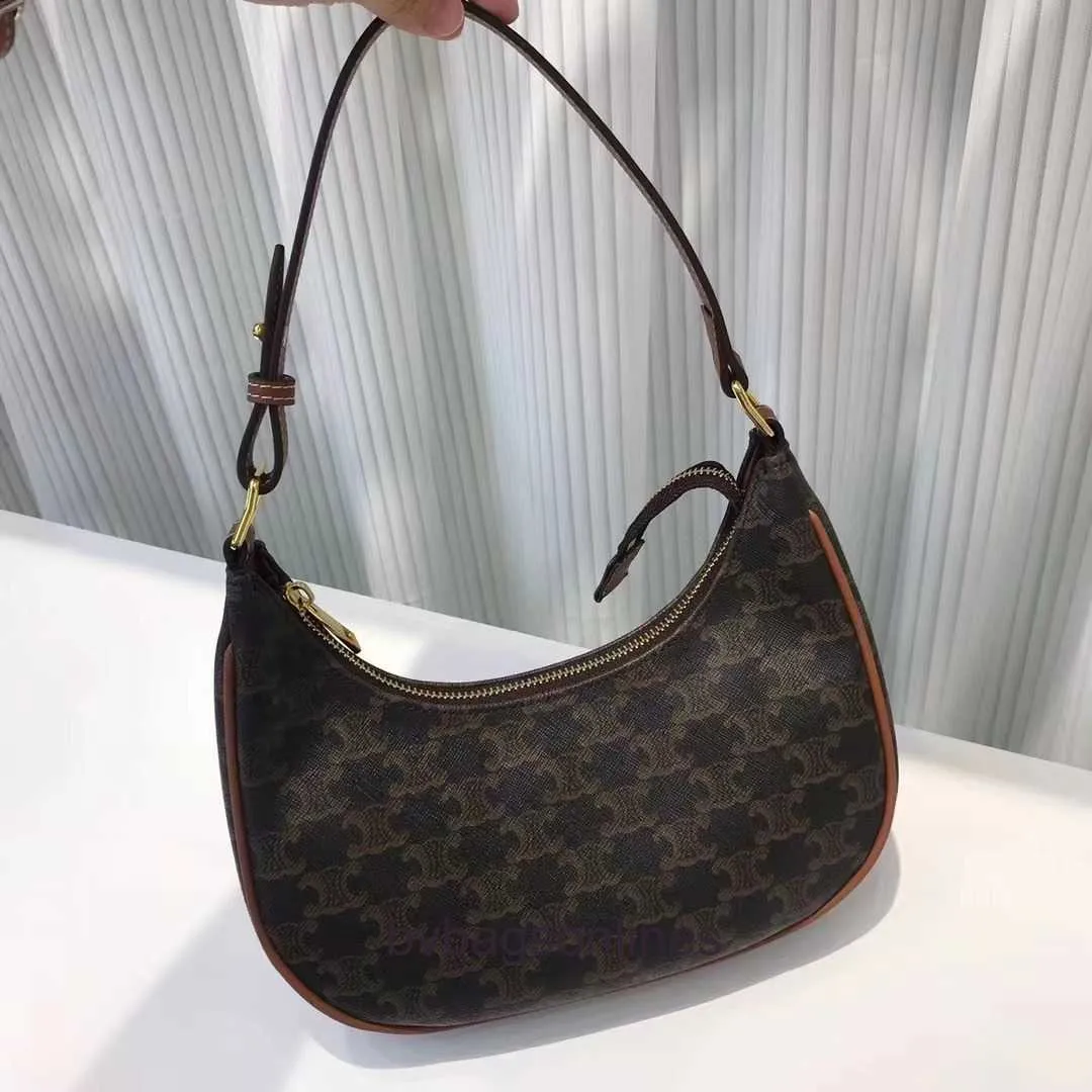 Sacs de créateurs haut de gamme pour les femmes de sous-arme pour femmes pour femmes New Couture Half Moon Sac Handheld Belder Small Vintage Hobo Original 1: 1 avec un vrai logo et une boîte