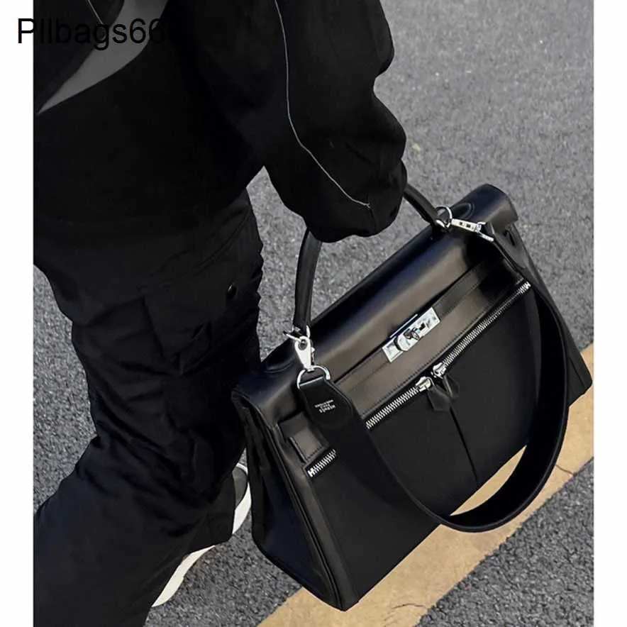 Borsa di design Lakis borse borse borse 2024 Nuova cerniera francese con cerniera francese a doppia tasca a doppia tasca portatile spalla larga borsa a tracolla per donne in primavera