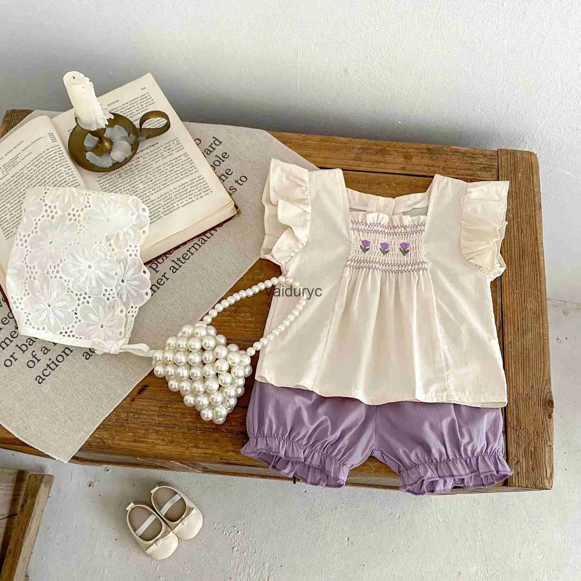Kläderuppsättningar 0-3Y Baby Girls Clothes Set Tulip Tops and Shorts Sweet Girls Tee Pust Baby Outfit H240426