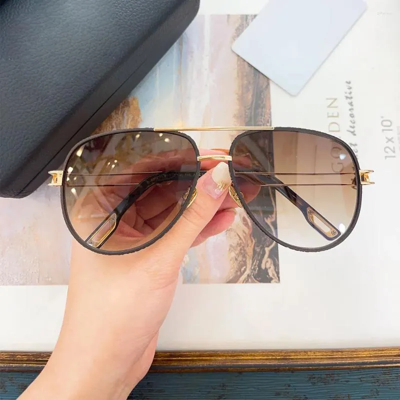 Óculos de sol banda de luxo de alta qualidade estilo lentes personalizáveis estéticas na moda para mulheres e homens