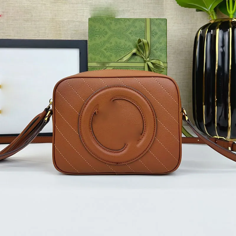 Luxury Woman Camera Bag designer läder crossbody väska mini brun plånbok handväska vintage axel totes handväska blixtlås byt mode kvinnors g messenger väska