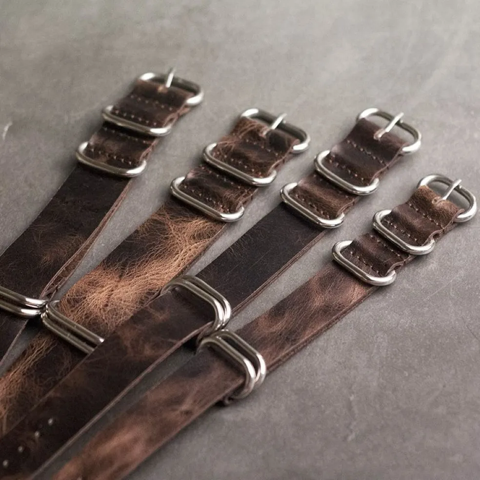 Onthelevel lederen NAVO -band 20 mm 22 mm 24 mm Zulu -riem vintage eerste laag lederen horlogeband met vijf ringen gesp cj191254N