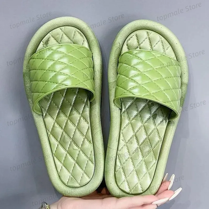 Designer 2024 Women's Summer indoor family Slide House bathroom non-slip soft cool slippers