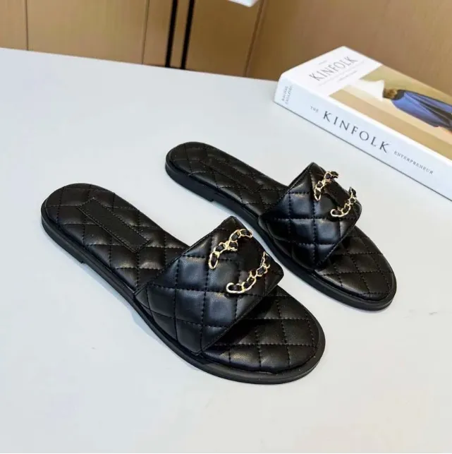 Designer Slide Sandals Womens Fashionable Black Leather 