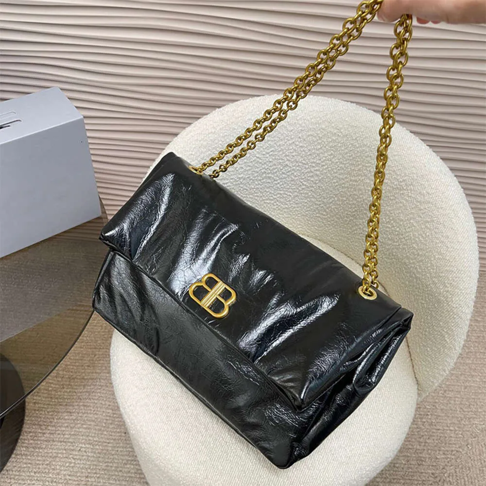 Bolsa de cuerpo cruzado de diseñador Monaco Monaco Black Gold Flip Cadena Bolsa con cuero suave de cuero de ternera.