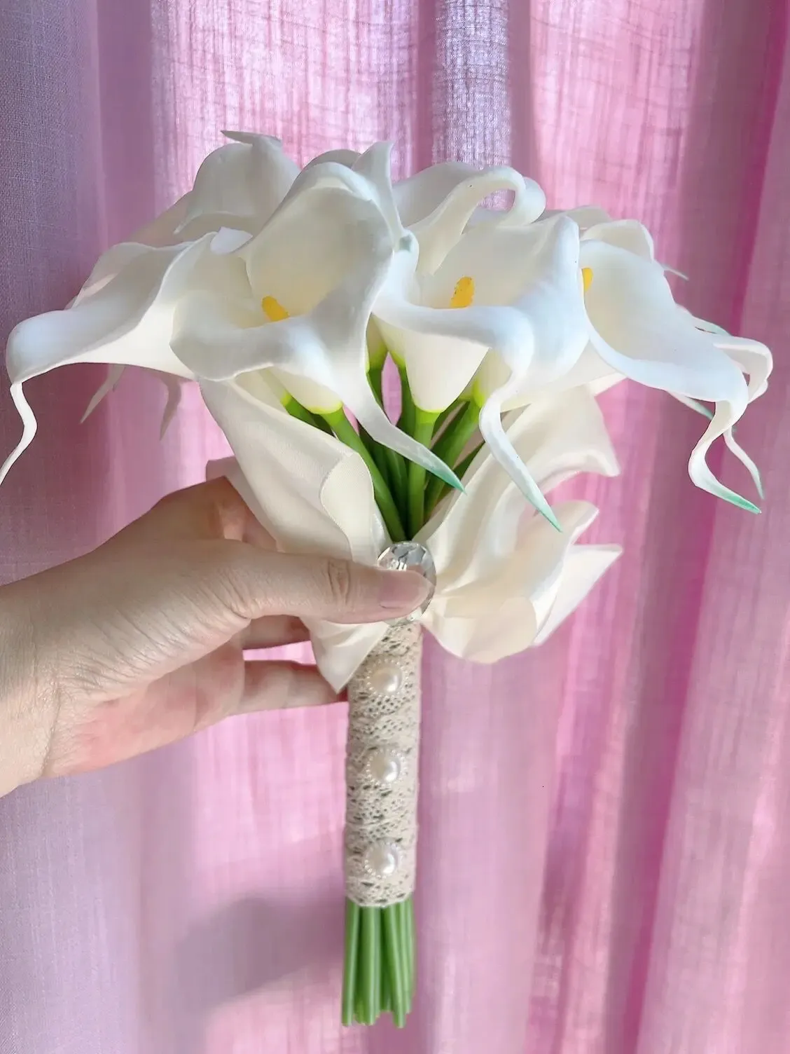 AYiCuthia Real Touch Ivory Calla Lily Wand For Bridesmaid Flower Girl Keepsake Mini Flower Wand Wedding Bouquet Bridal S28 240425