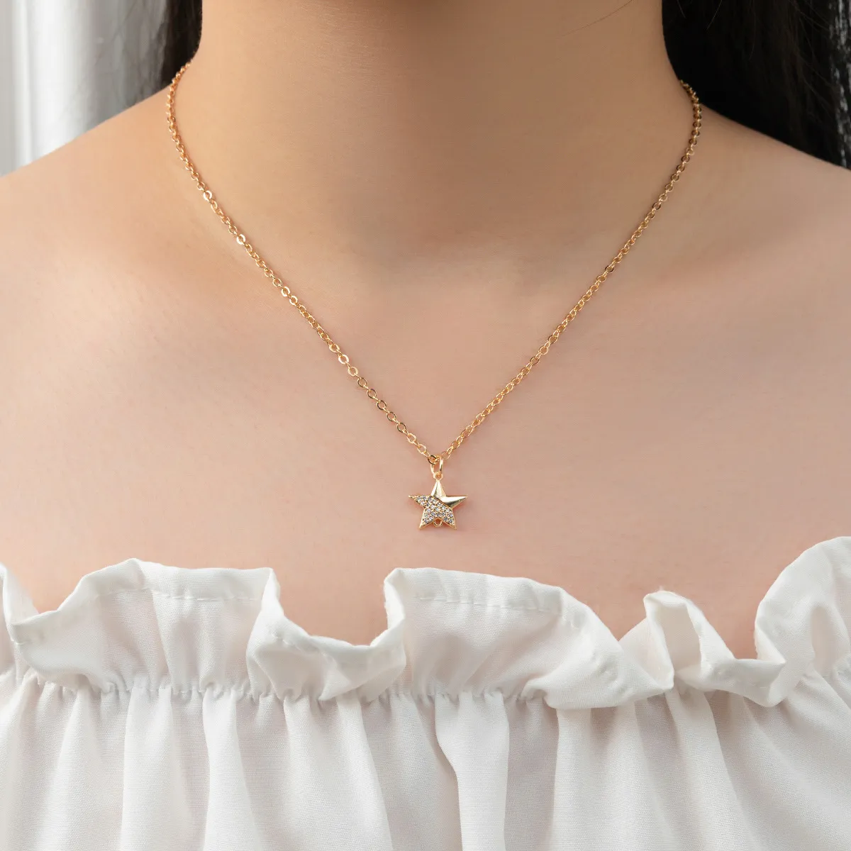 Hot Selling Instagram Style Gepersonaliseerde minimalistische ster Pentagonal zirkonia hanger met diamanten voor dameskettingen