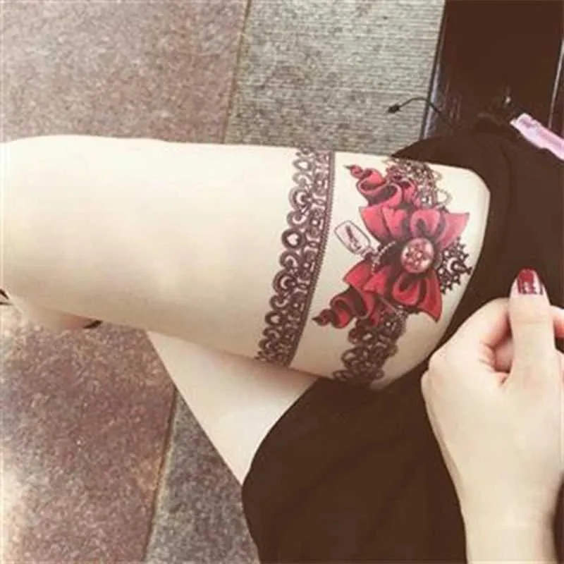 Tattoo Transfer 1 Sheet 21X15cm Large Size Leg Water Transfer Tattoo Sexy Lace And Gun Design Fake Body Art Temporary Tattoo Stickers For Women 240427