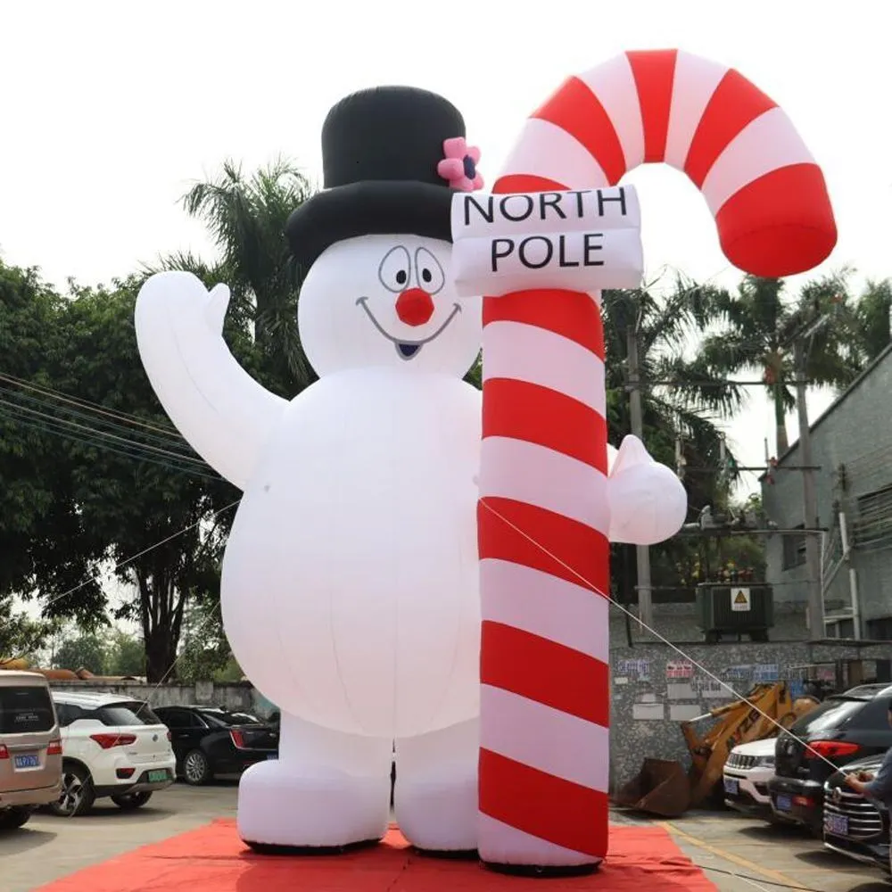 Célébrez les fêtes géantes de Noël gonflable de Noël, le bonhomme de neige à la tête de neige givrée éclairée pour la décoration publicitaire événements en plein air