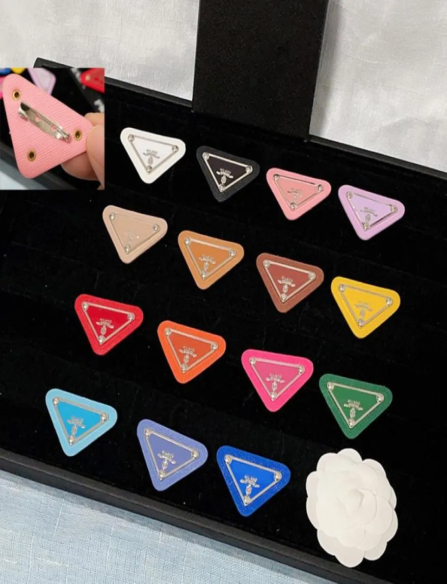 Multicolor Letter Brosch Women Men Leather Triangle Brooches Suit Lapel Pin Fashion Jewelry For Gift Party9968988