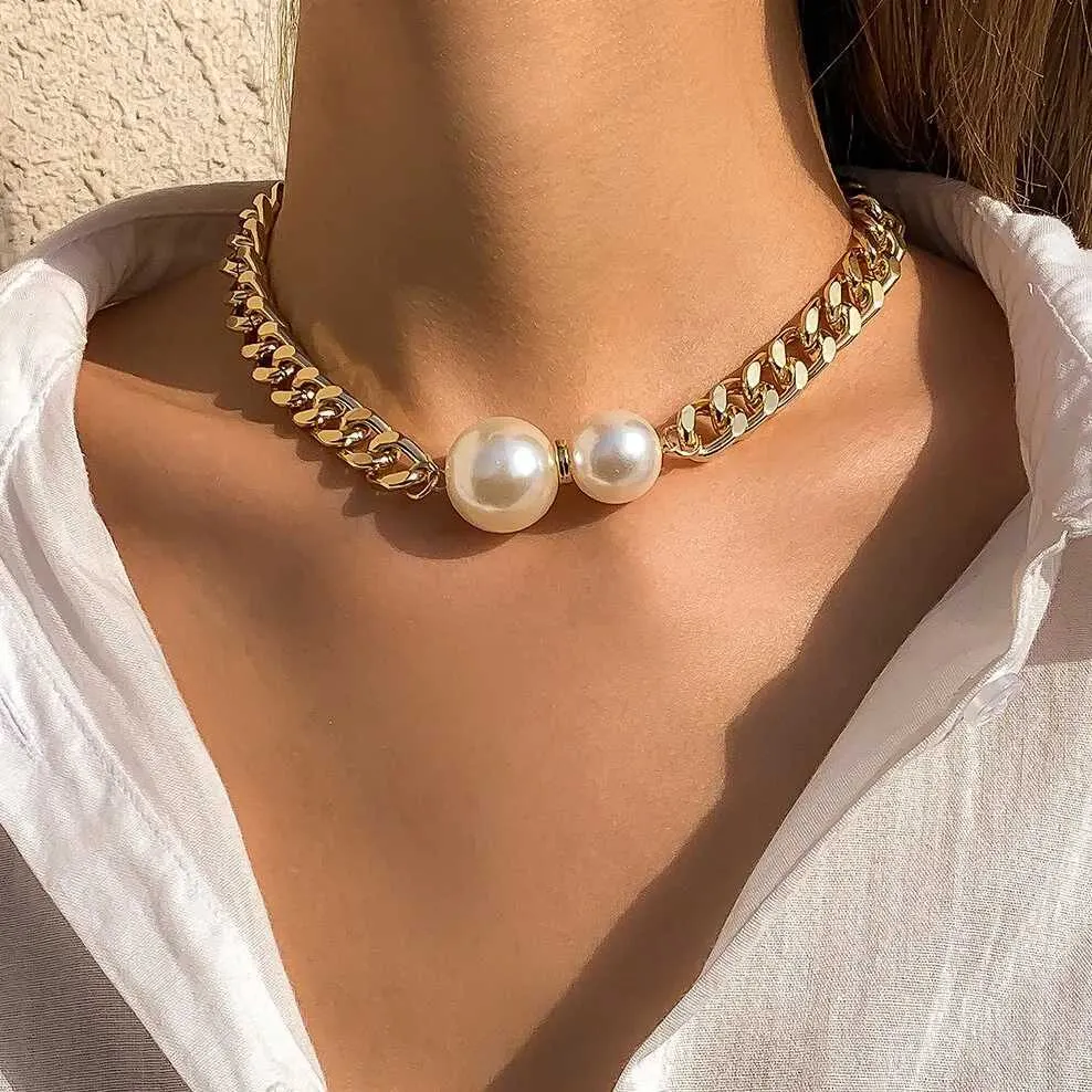 Strands Vintage Punk Cuban Chain Necklace Womens Gothic Imitation Pearl Pendant Necklace Girls Necklace Fashion Accessories Jewelry 240424