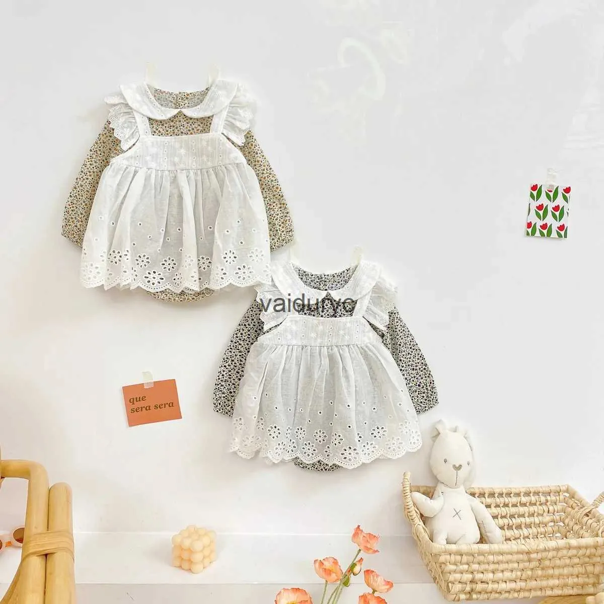 Rompers Spring Toddler niemowlę dziewczynka koronkowa bodysuit długi rękaw dla dzieci dziewczyna kwiatowy koronkowy fartuch lolita kombinezon H240509