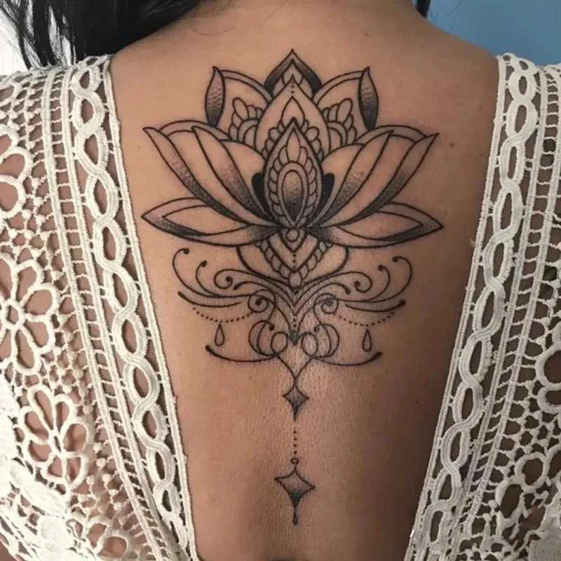 Tatueringsöverföring 1st tillfällig tatuering klistermärke vattentät svart retro handback mönster tatuering klistermärke mandala blommaklavikel tillfällig tatuering 240426