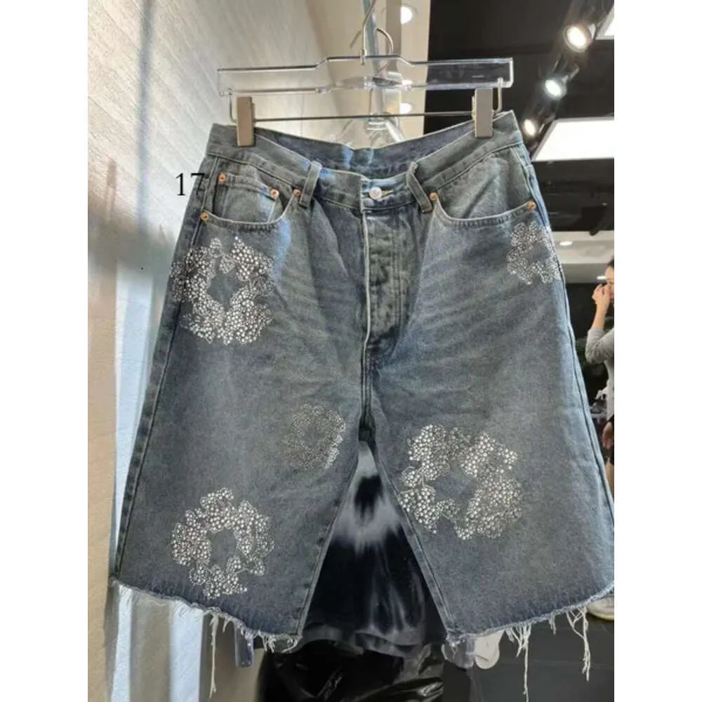 Demin Tear Shorts Mens Luxury Designer Mens Shorts Jeans Men Jean Flower Diamond Denim Shortpants Slim Mens Denim Street Hip Hop 1880