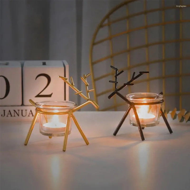 Candele Candele Iron Art Art Elk Holder Candlestick for Home 2024 Happy Year Gifts Nordic Desano arredamento da tavolo