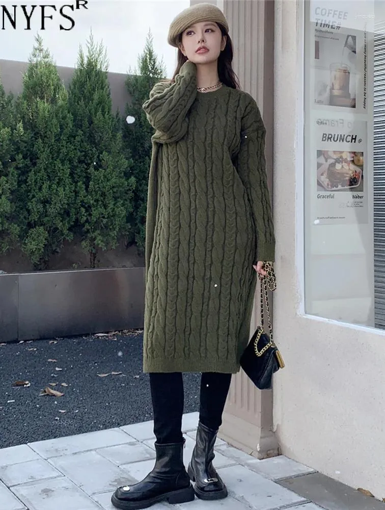 Abiti casual NYFS 2024 Abito da maglione coreano invernale Vestidos Robe Elbise Sliose Plus Size Solid Long Slee Slitting Women