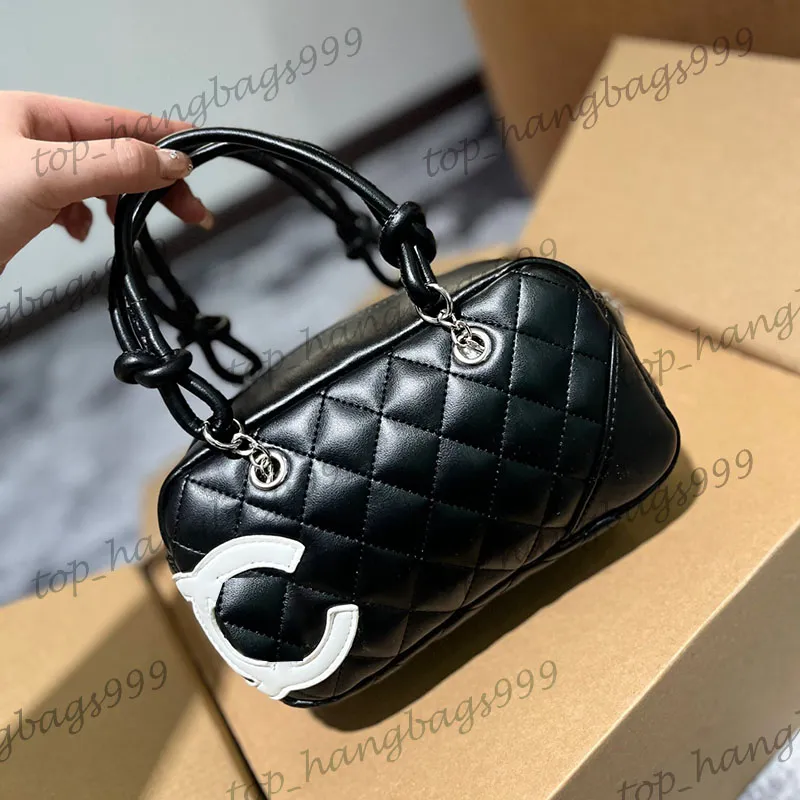 Womens Brand Classic Panda Diamond Lattice Quilted Zipper Axel Totes Bags Camera 7 Färger Senaste lyxdesigner Utomhus Top Round Rem Handväskor Purse 21x12cm