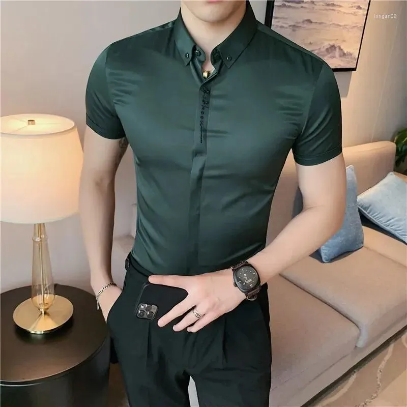 Chemises décontractées pour hommes Business Fashion Business Formel Wear Slim Fit Short Sleeve for Men Clothing 2024 All Match Camisas de Hombre