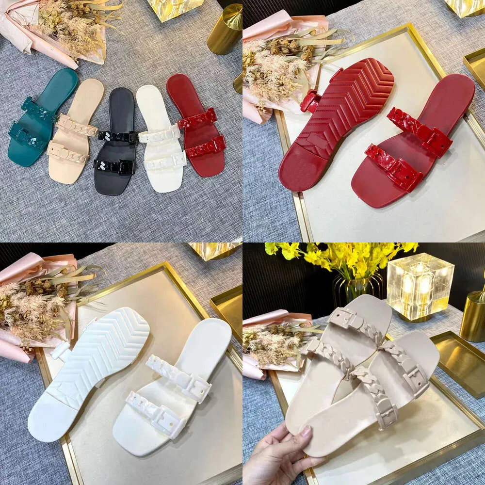 Direct 2021 Vendre des pantoufles pour femmes de haute qualité Couleur de mode couleurs tissées sexy Sandales Summer Salle de bain Salle de bain Chaussure de chaussures de chaussures Box 35-41 S Qualité d'origine