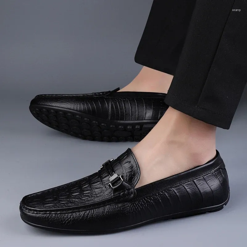 Sapatos casuais de couro genuíno deslize confortável dirigindo lazer para passear machos machos vestido de design minimalista para homens