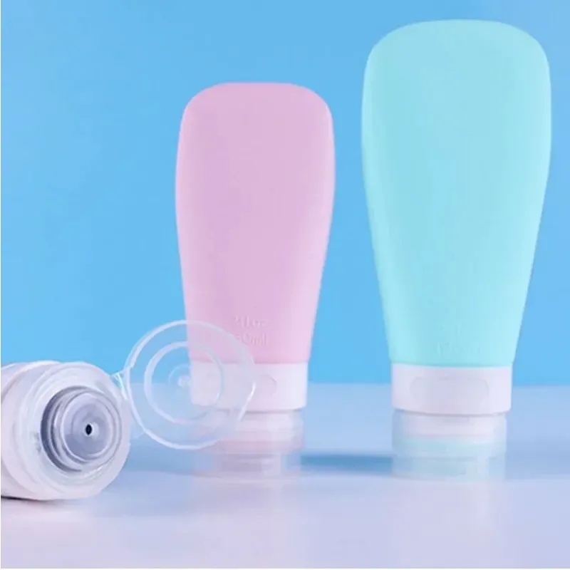 Nouveau jeu de bouteille d'emballage de gel de silice en forme de ventilateur 2024 pour voyages de bouteille en silicone de sous-coffret esthétique pour la bouteille en silicone cosmétique pour la bouteille de silicone cosmétique