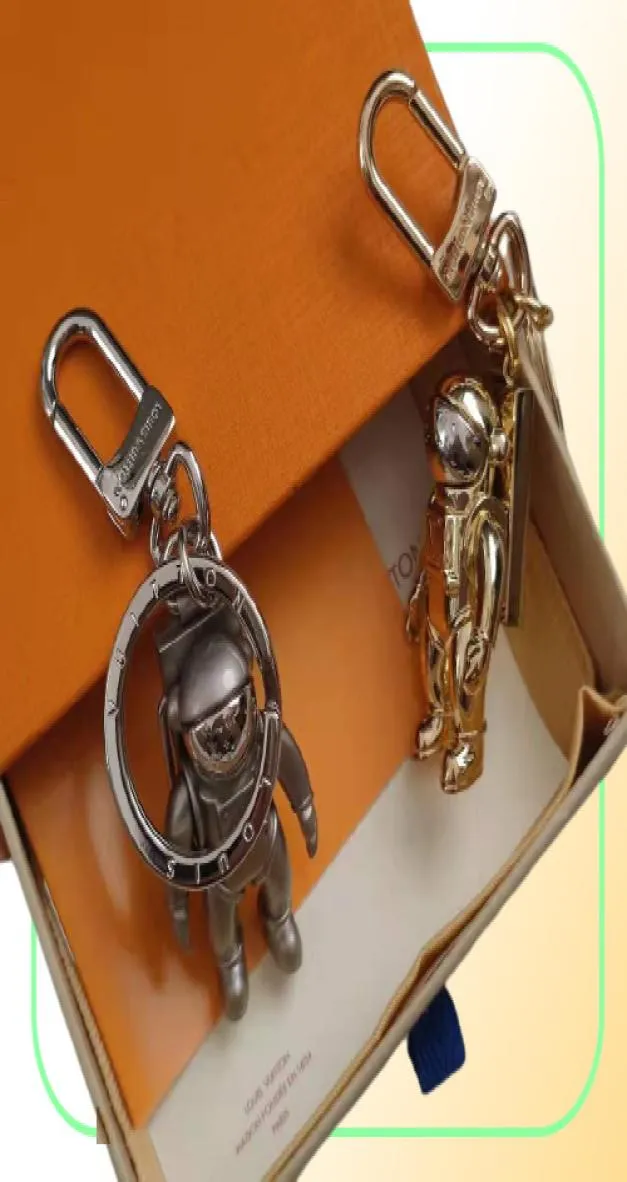 높은 Qualtiy Keychains Key Ring Spaceman Keychain Porte Clef 선물 남성 여성 기념품 선물 상자 RTGXJ4320459