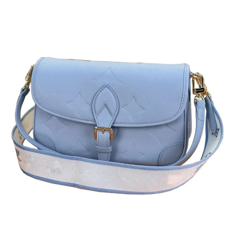 Louls Vutt bon acheteur femme crossbody luxurys décolorent les femmes fourre-tote fleurs