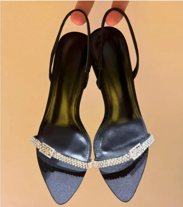Sandalen luxe ontwerper glitter kristal hartvormige puntige tenen kleden hoge liefde sandaal sxey hart muilezels sandalen vrouwen hakken sandaal 35-41 6 cm hakken
